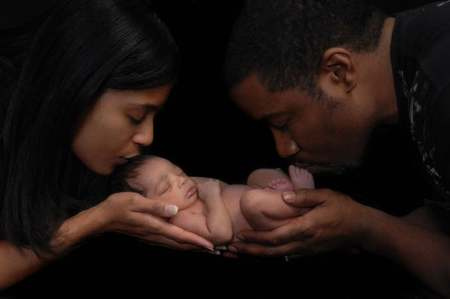   Courtenay Chatman y Michael J. White dan la bienvenida al nacimiento de su hija, Michelle