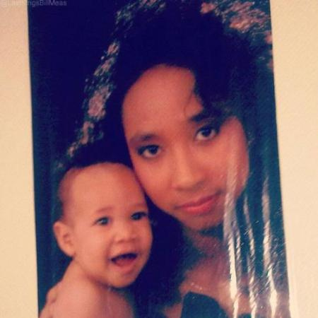  Die junge Pasionaye Nguyen mit ihrem Kind Tyga